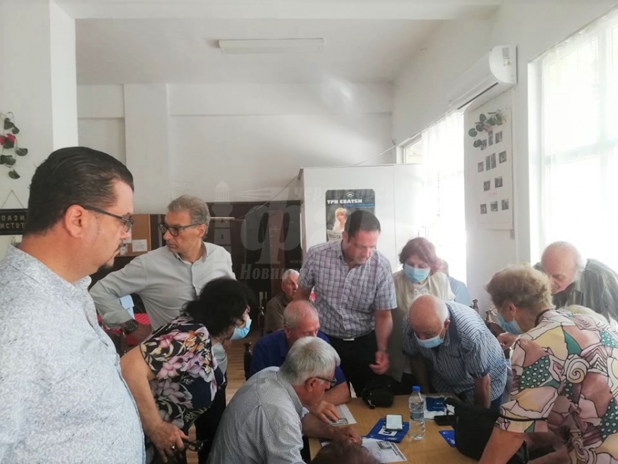 ГЕРБ-Бургас продължава разяснителната кампания за машинното гласуване